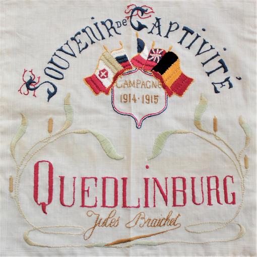 Broderie réalisée par Jules Braichet, le père de Jeannette Moerel, pendant la Première Guerre mondiale.  