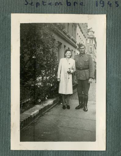 François et Denise Meusburger à Leipzig, pendant la permission de François. Septembre 1943. 