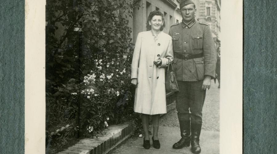 François et Denise Meusburger à Leipzig, pendant la permission de François. Septembre 1943. 