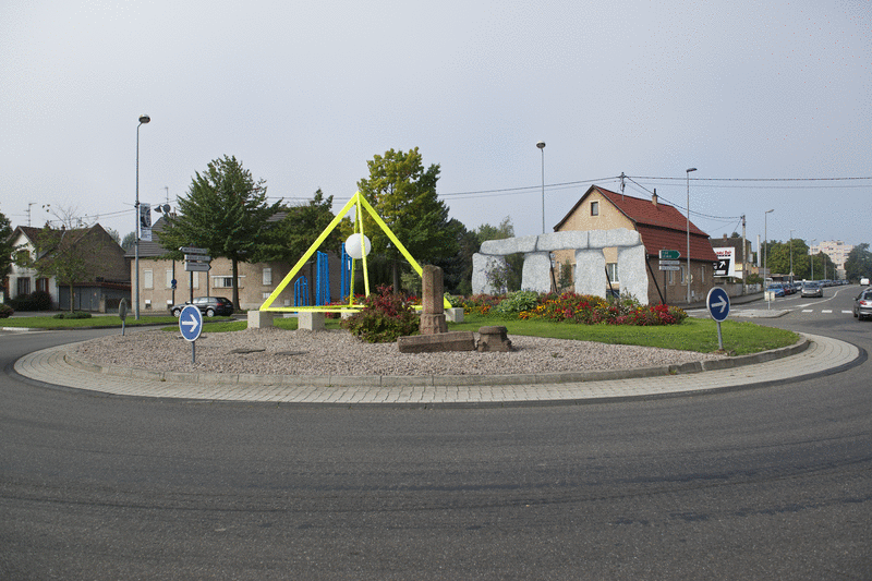 Vue de l'installation sur le rond-point