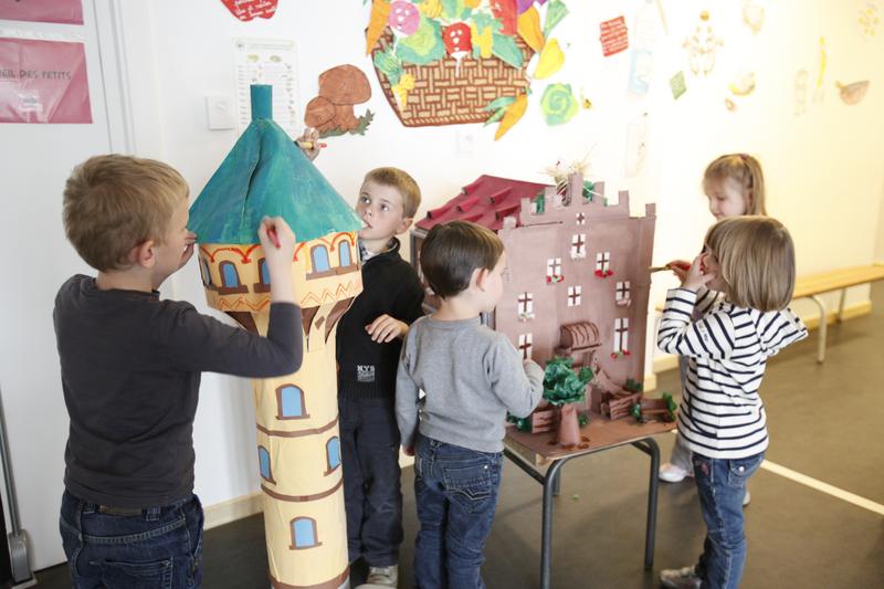 enfants en activité périscolaire