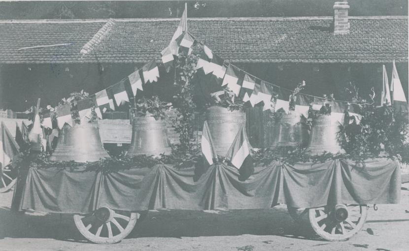 Les cloches ont été récupérées des mains de l'ennemi, à la fin de la guerre.