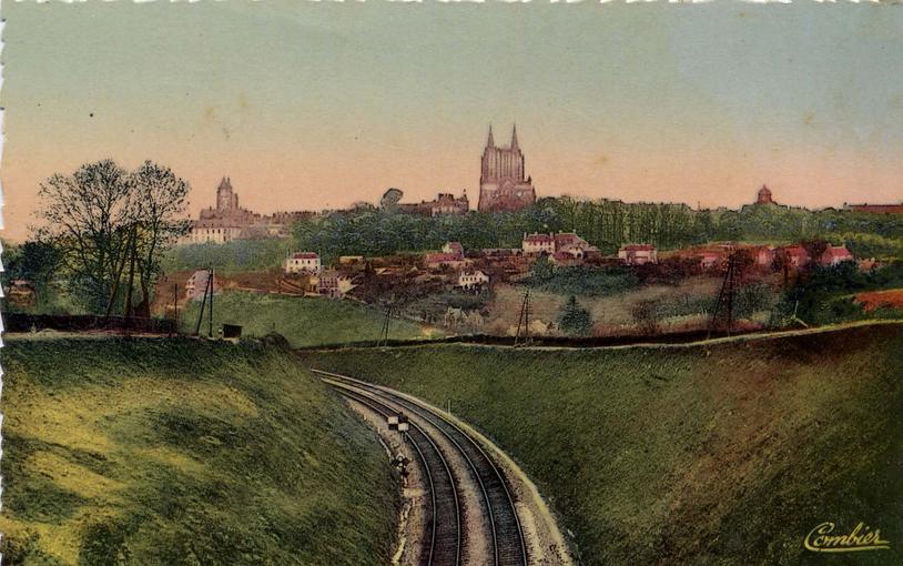 Carte postale envoyée par Simone Fouchard à Albert Drouan, le 5 Septembre 1940 et représentant Coutances. Cette carte postale ne figure pas dans nos fonds, mais sous format numérique.