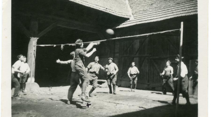 Au Fort Ducrot, à Mundolsheim entre 1939-40. 