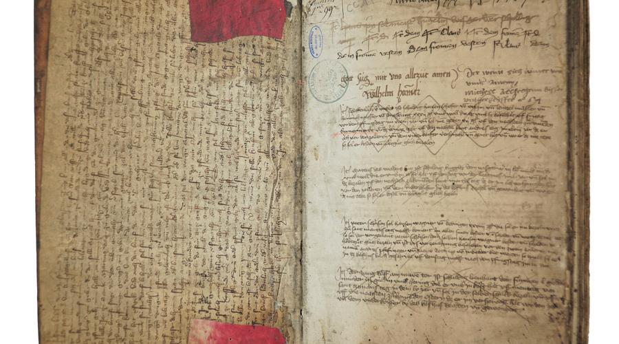 Réemploi d'une couverture en bois pour le registre de la douane, 1437-1580